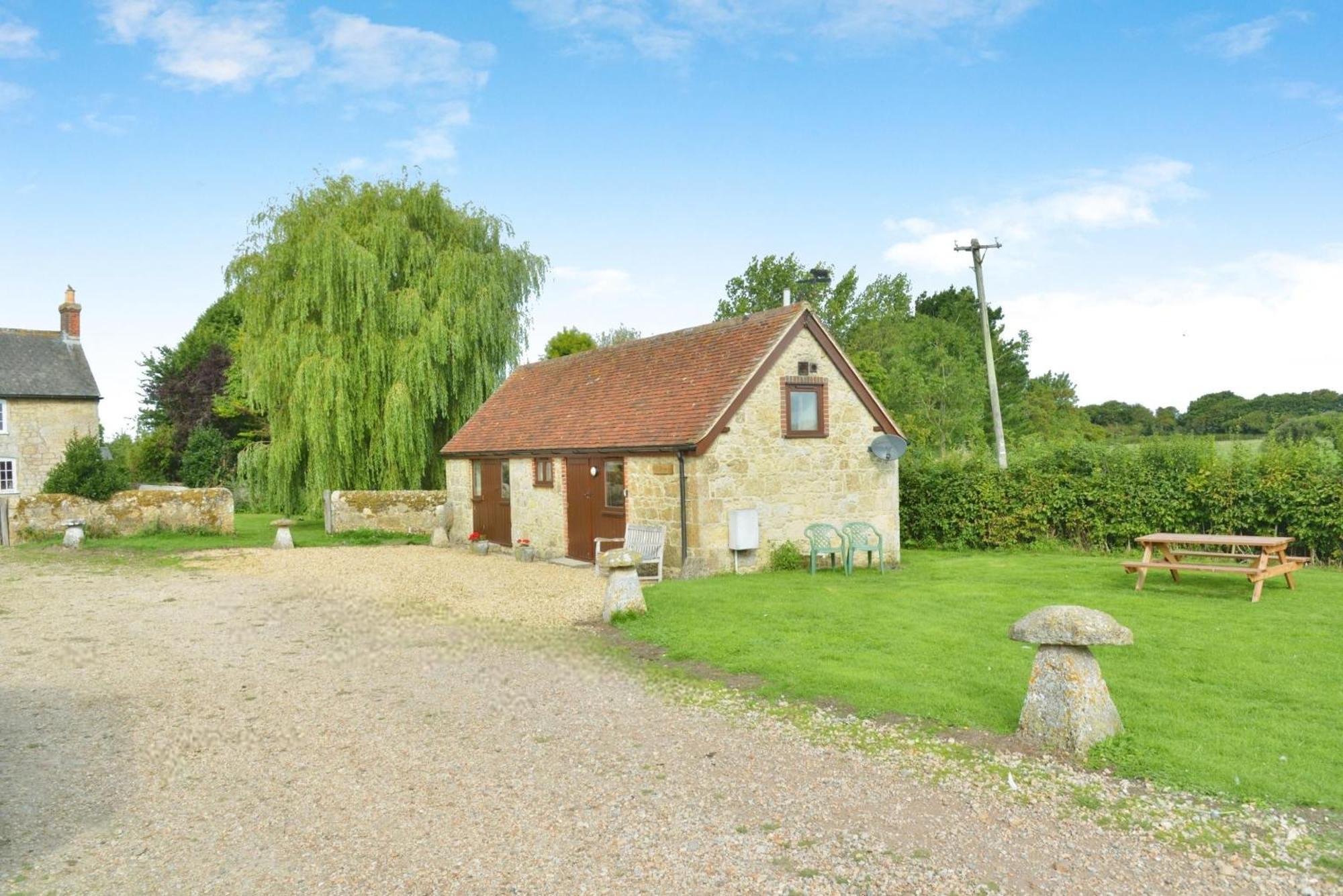 Willows Calbourne Εξωτερικό φωτογραφία